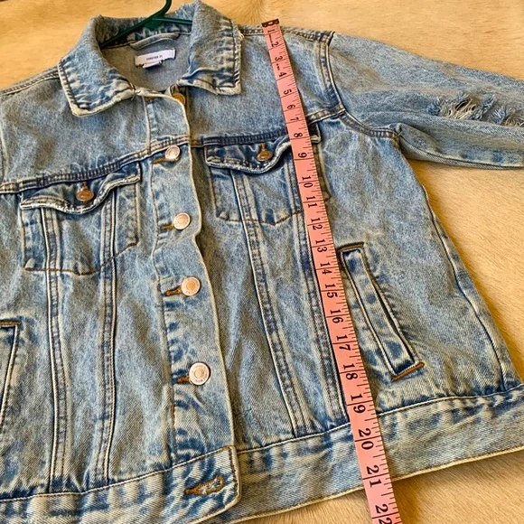 DISTRESSED Light Blue Button Front JEAN JACKET - Picture 4 of 9